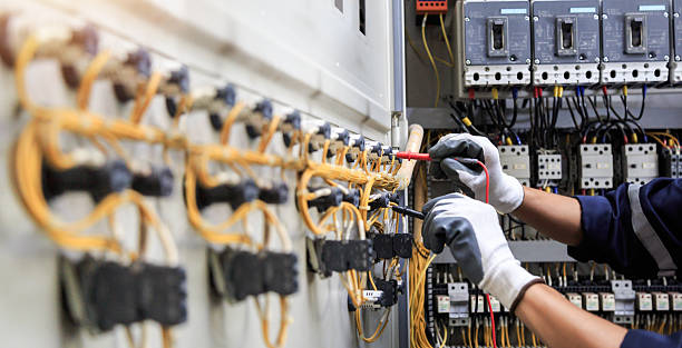 Professional Electrician technician working in Wixom, MI